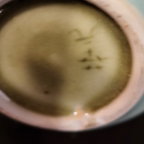 Antique Celadon Korean "Thousand Cranes" 6 1/4" Vase Signed - Picture 9 of 11